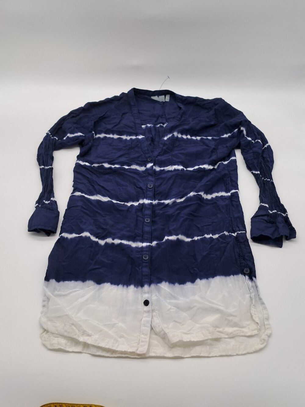 Athleta Small Tie Dye Blue White Long Sleeve Button Down Sun Coverup Lightweight
